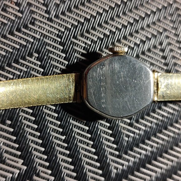 Vintage wind up Nivada watch runs great - Picture 3 of 3